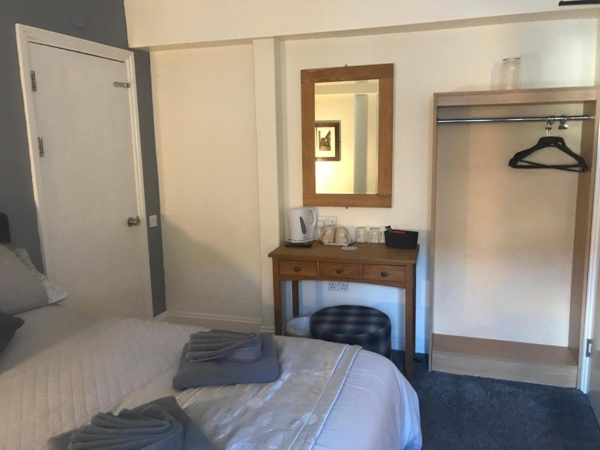 The Swan Inn Newport Newport  Extérieur photo